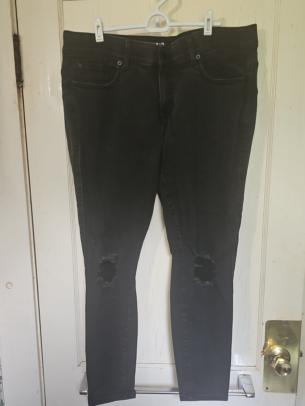 Women’s Sz 20s Torrid Bombshell Skinny Premium Stretch Black Distressed Jeans